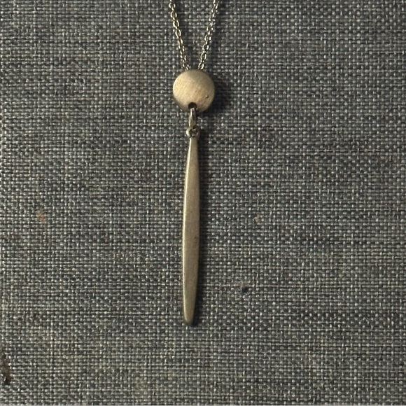 Howard’s long dangle pendant necklace - Picture 5 of 5